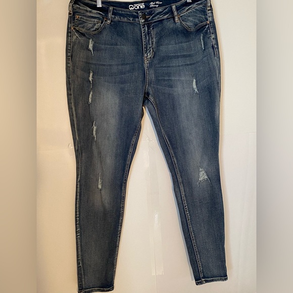 Warehouse Denim - 2/$20 Warehouse One Distressed Mid-Rise Skinny Jeans Size 20w